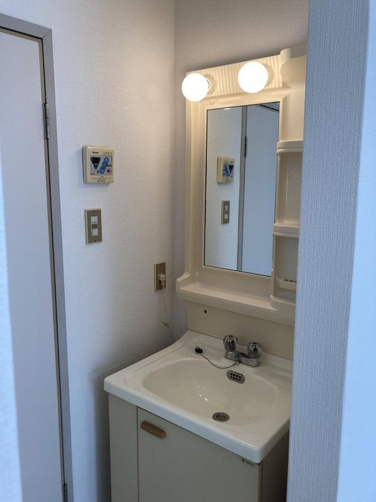 シャトル京の内装