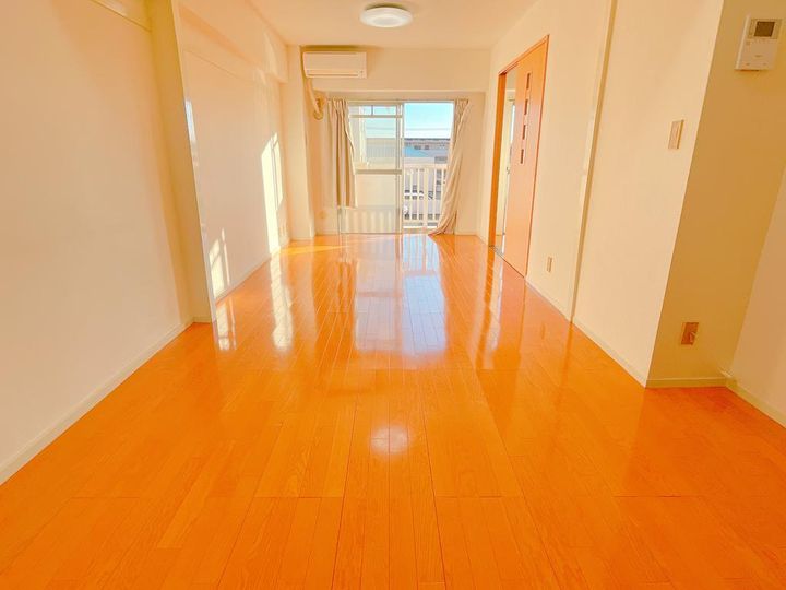 エルアルカザール小池の居間