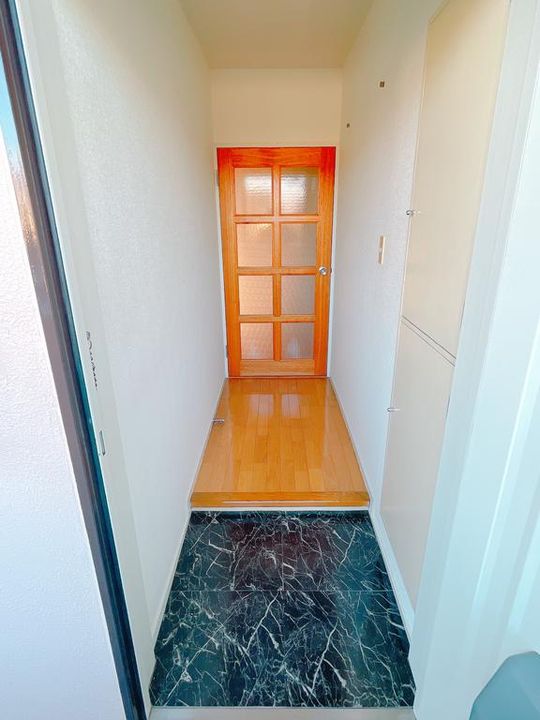 エルアルカザール小池の玄関