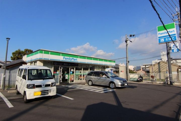 プリュクレールの周辺