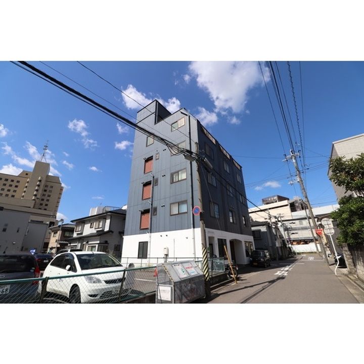 RENO笹口の外観
