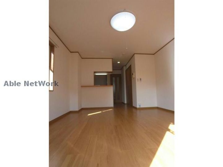 アヴニールI、II、III(菊陽町花立)の居間