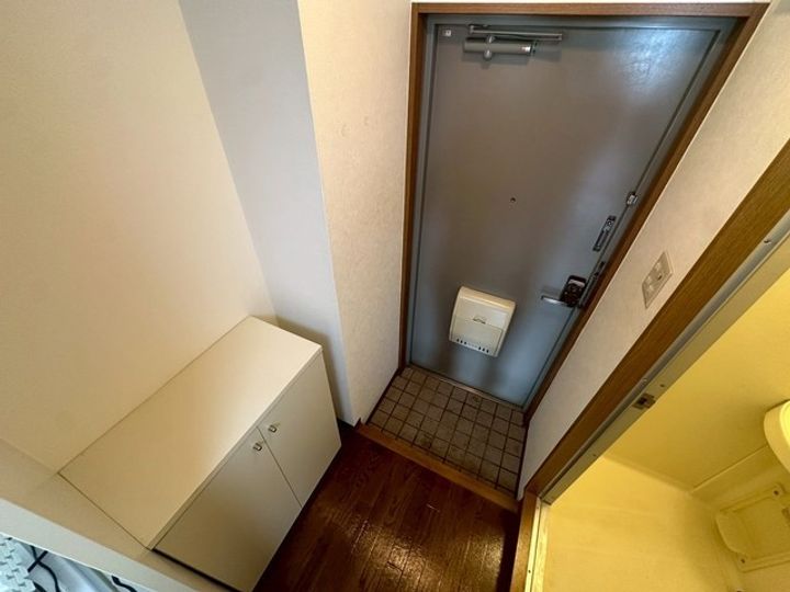 今田ビル楠木の玄関