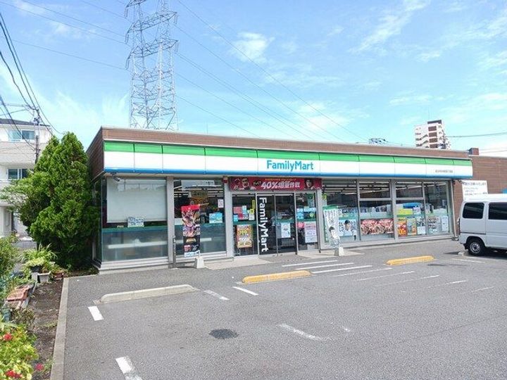 ヒカルサ梅島の周辺