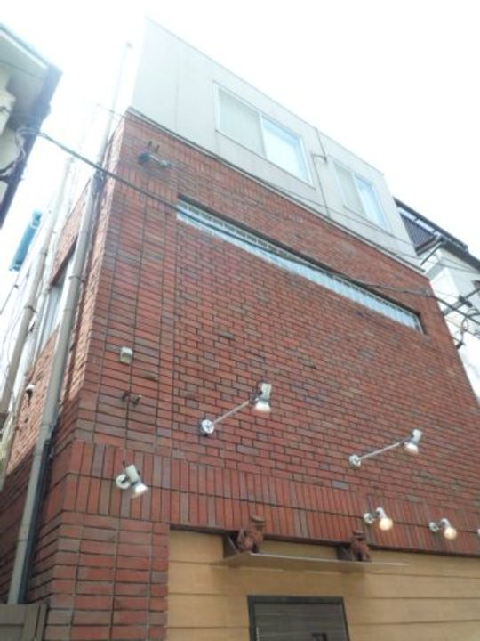 パインドール浅草の外観