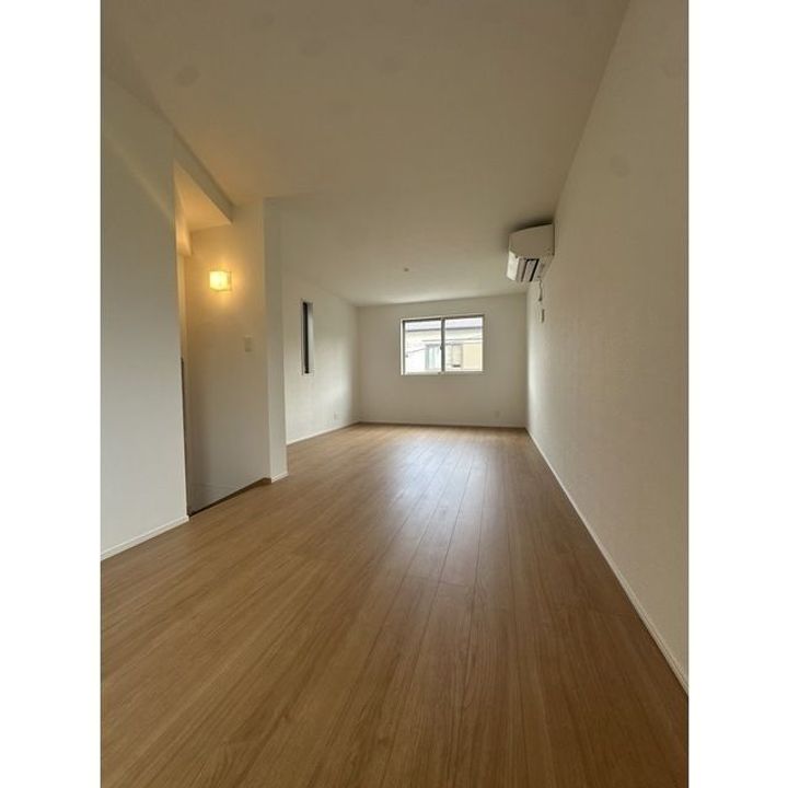 神奈川県相模原市南区上鶴間本町2(一戸建)の賃貸物件の居間