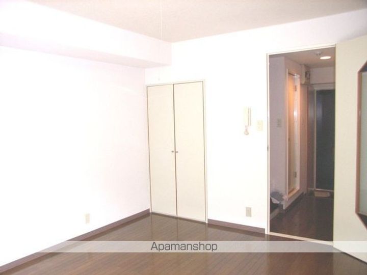 東京都府中市緑町1(マンション)の賃貸物件の居間