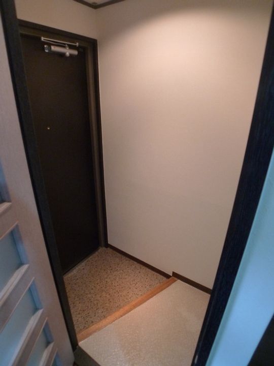 京都府京都市左京区松ケ崎堂ノ上町(マンション)の賃貸物件の玄関