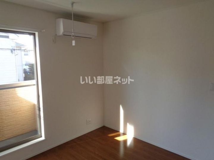 埼玉県久喜市久喜東5(アパート)の賃貸物件の居間