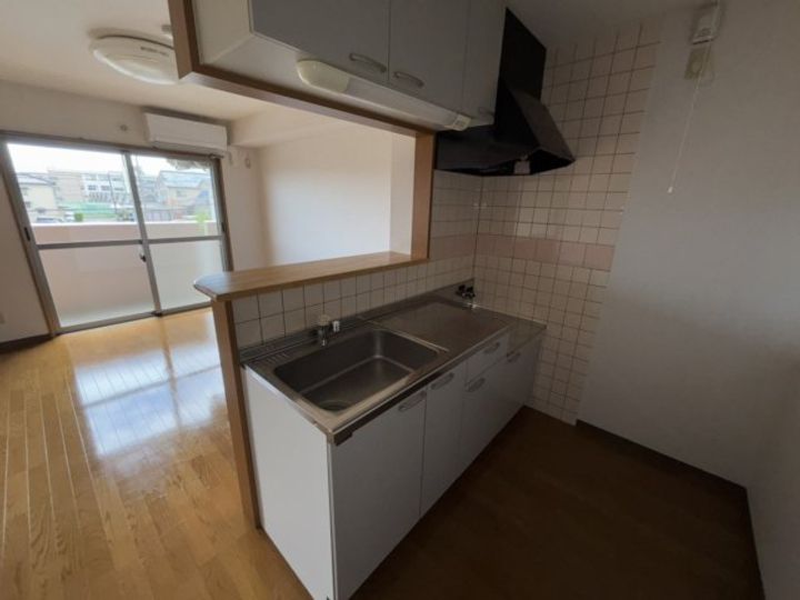 新潟県新潟市江南区亀田(マンション)の賃貸物件のキッチン