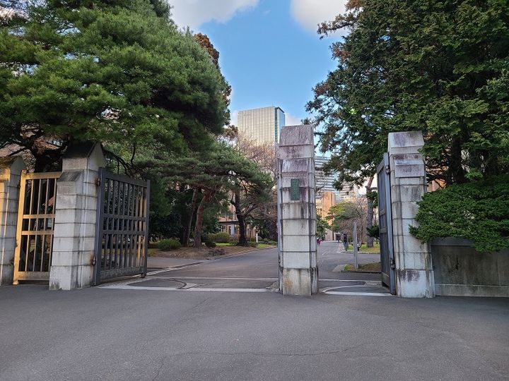 メゾンかざみの周辺