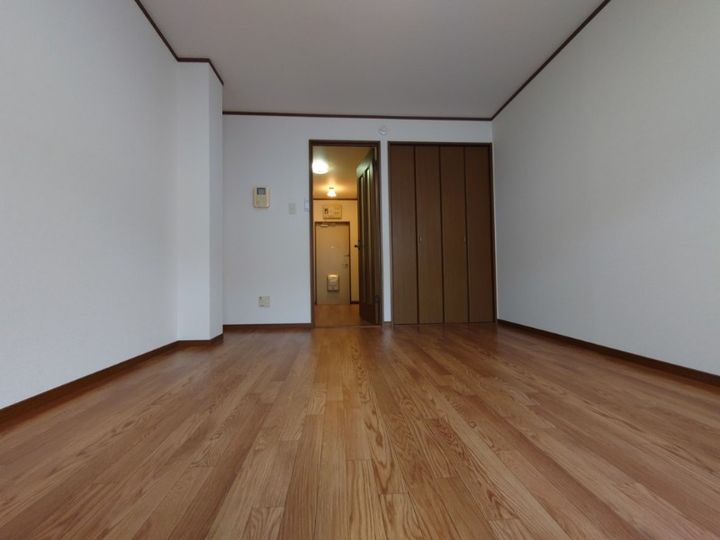 静岡県浜松市中央区和合町(アパート)の賃貸物件の居間