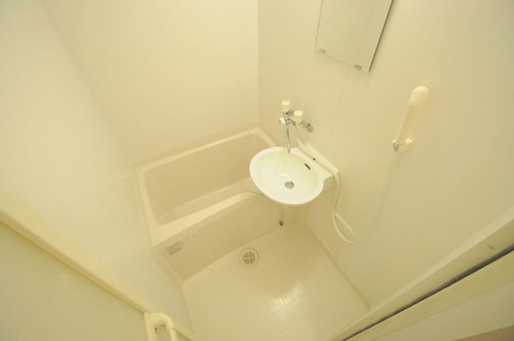 レオネクストルピナス高柳東町2の風呂