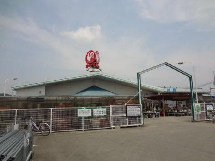 メッゾ マーヴェラスの周辺