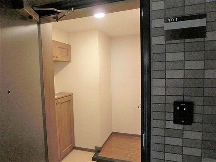 ライオンズマンション東洞院五条の玄関