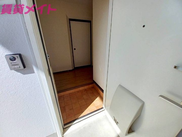 アミューズ花ノ木の玄関