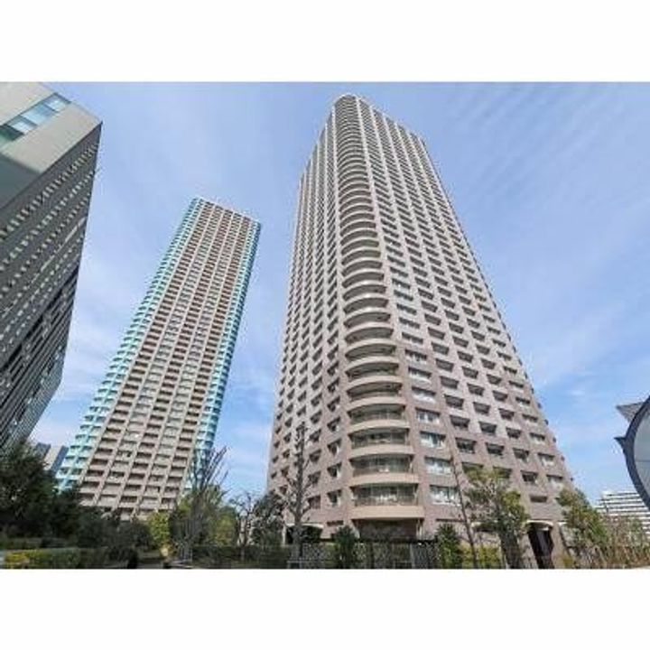 リバーシティ21イーストタワーズIIの外観