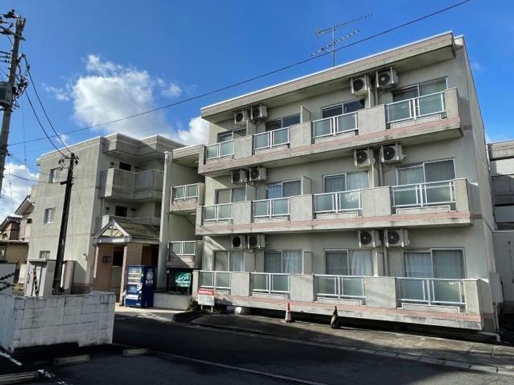 福島県郡山市字桑野清水台(マンション)の賃貸物件の外観