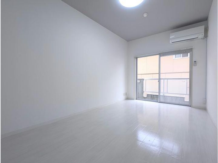 福島県郡山市字桑野清水台(マンション)の賃貸物件の居間