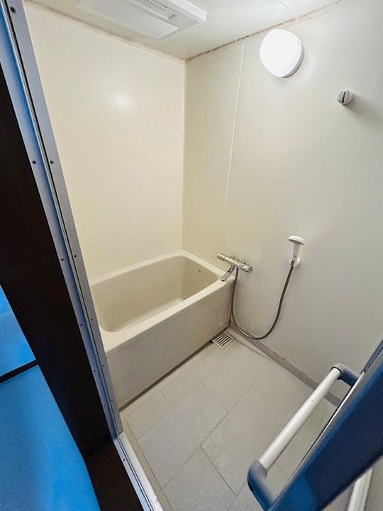 バイオレットフラワー F棟の風呂