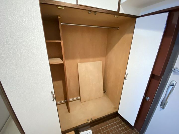 第6鶴丸ハイツ中央の内装