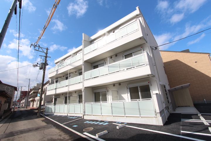 リブリ・はやちね1号館の外観