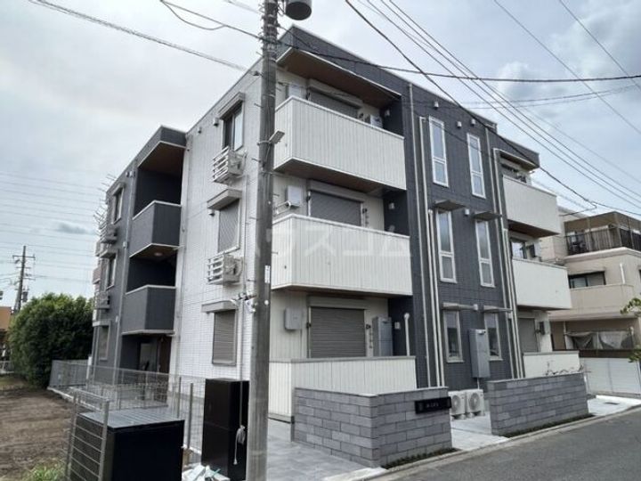 DーLIENの外観