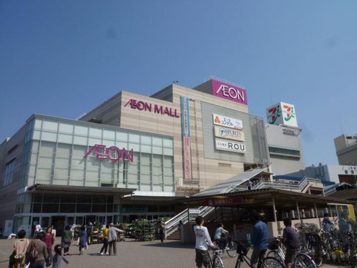 DーLIENの周辺
