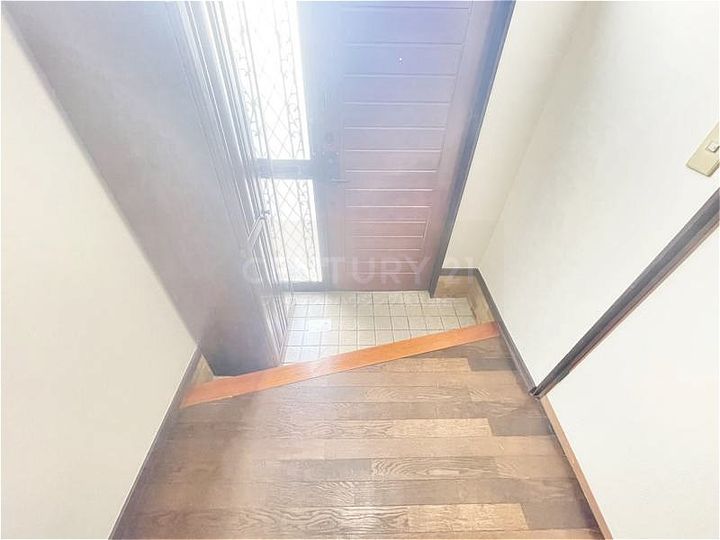 大阪府大阪市城東区今福南2(一戸建)の賃貸物件の玄関