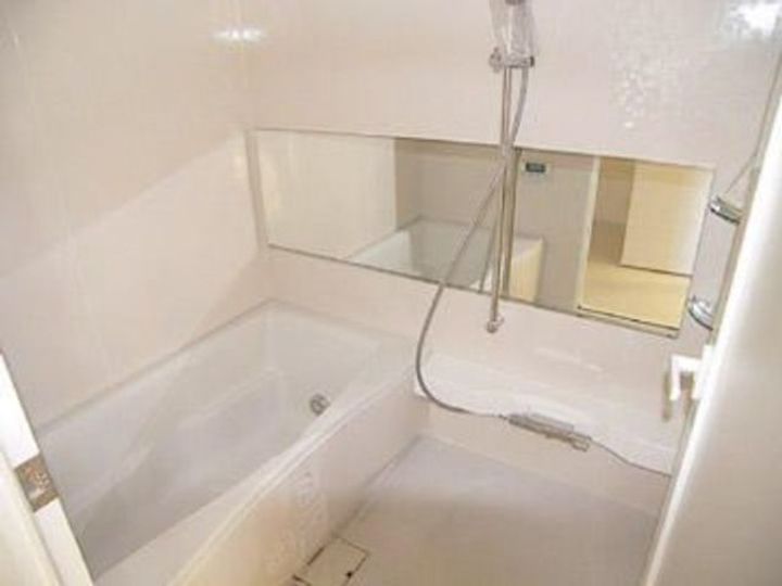 クール・ドゥ・サンセールの風呂