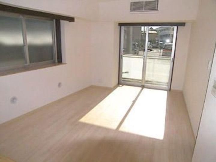 クール・ドゥ・サンセールの居間