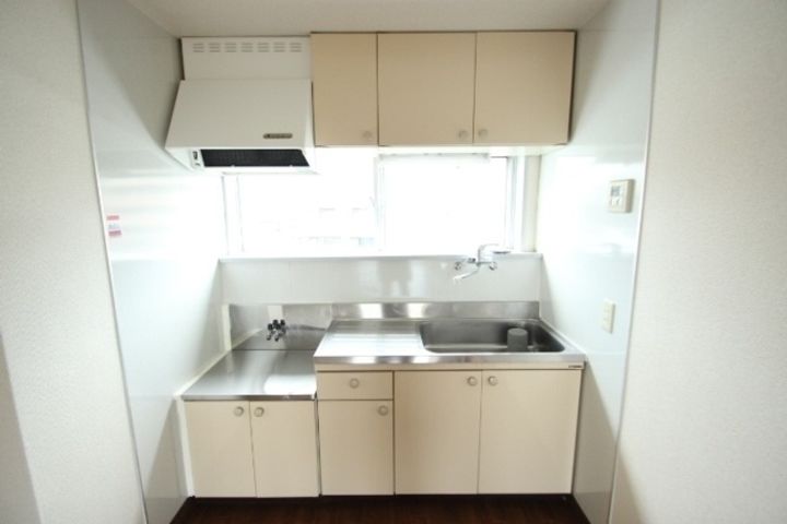 Calm五日市三宅のキッチン