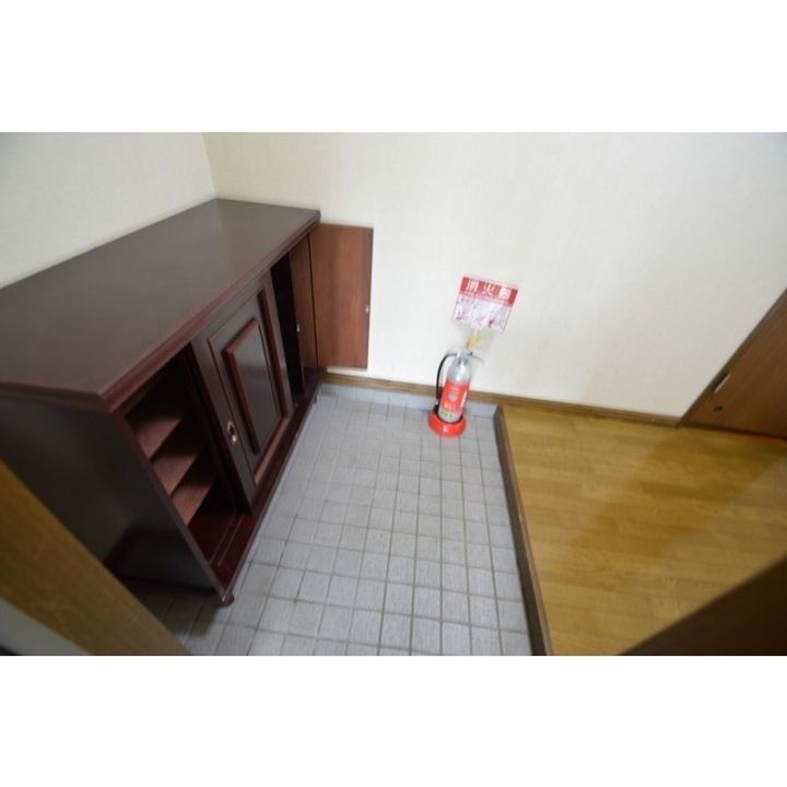 シャルムSOI 5の玄関