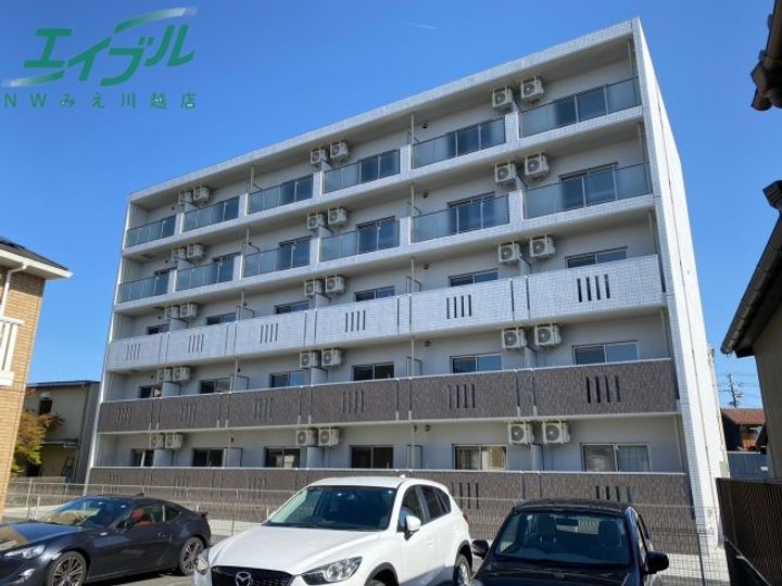 メゾンモンマルトル江場の外観