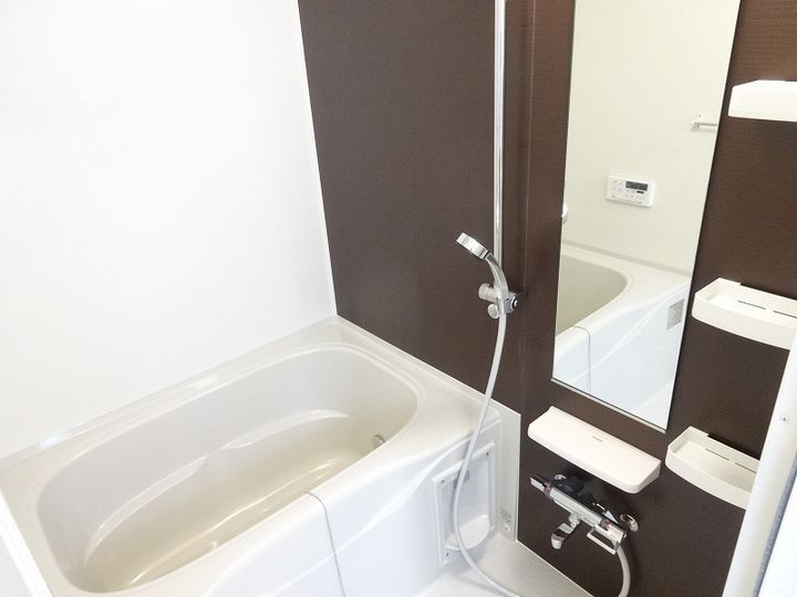 カトル アンソレイエの風呂