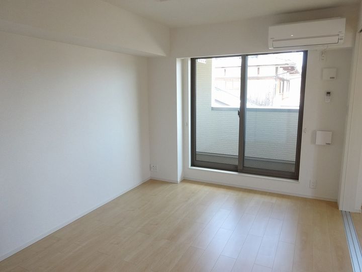 カトル アンソレイエの居間