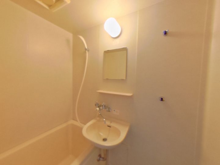 ビレッジ中央の内装