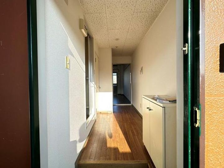 ビレッジ中央の玄関