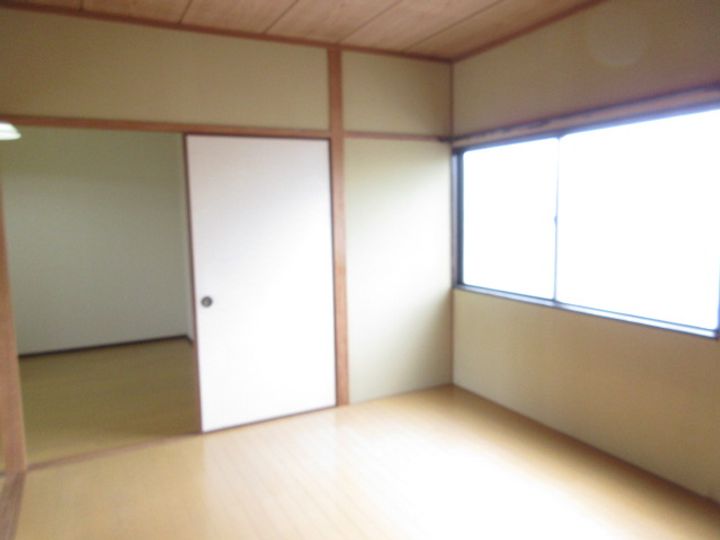 才賀コーポの居間
