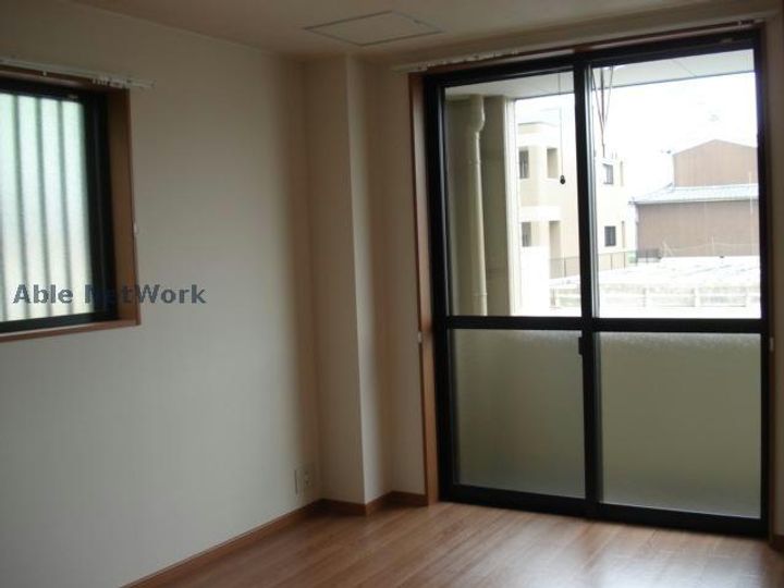 愛知県碧南市伏見町4(アパート)の賃貸物件の居間