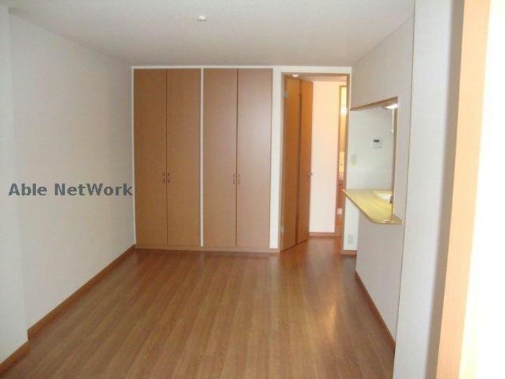 愛知県碧南市伏見町4(アパート)の賃貸物件の居間