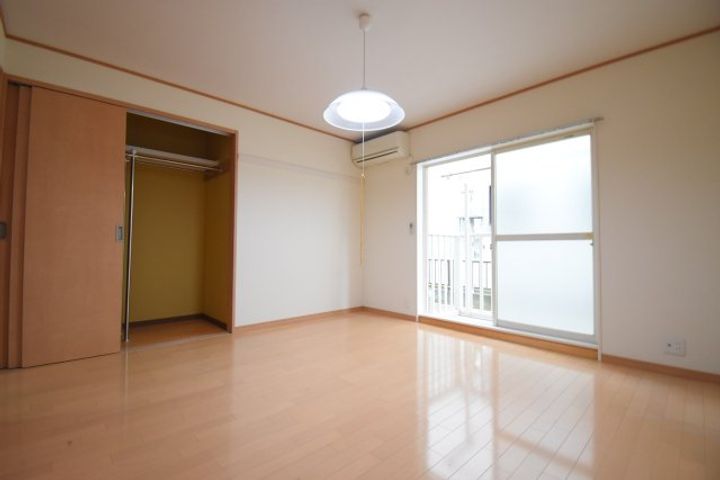 神奈川県川崎市中原区上小田中1(アパート)の賃貸物件の居間