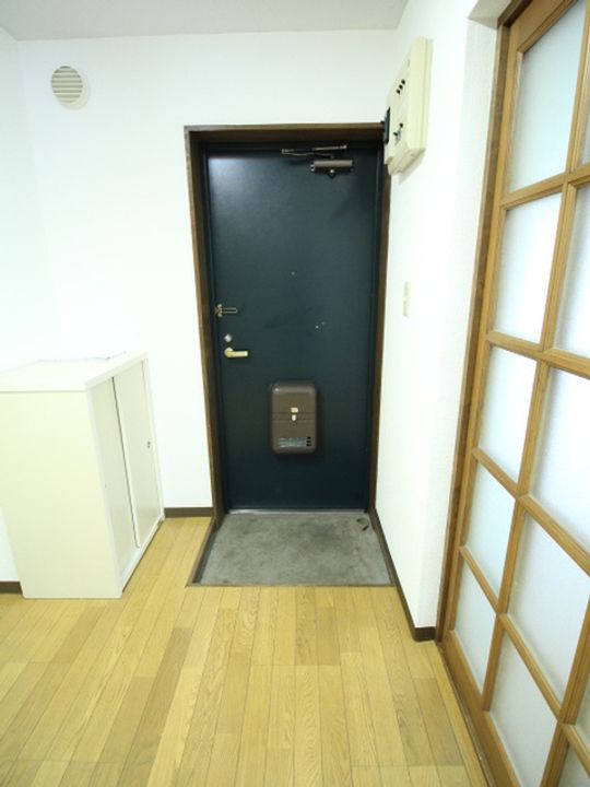 コーポサニーの玄関