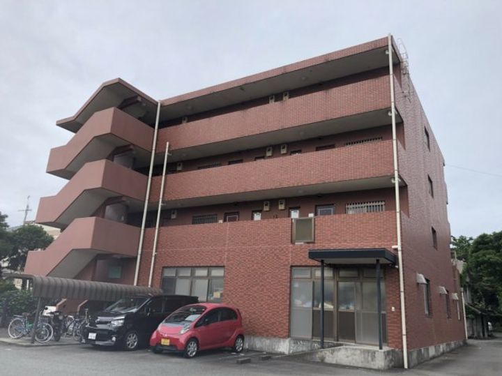 フェニックス殿岡の外観