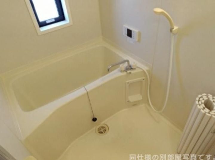 フラワーガーデン川木谷 Cの風呂