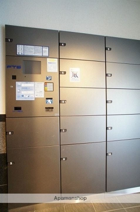 神奈川県横浜市港北区新横浜1(マンション)の賃貸物件の地図