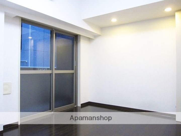 神奈川県横浜市港北区新横浜1(マンション)の賃貸物件の居間