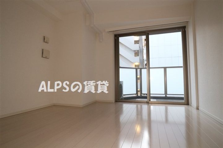 神奈川県横浜市中区長者町4(マンション)の賃貸物件の居間