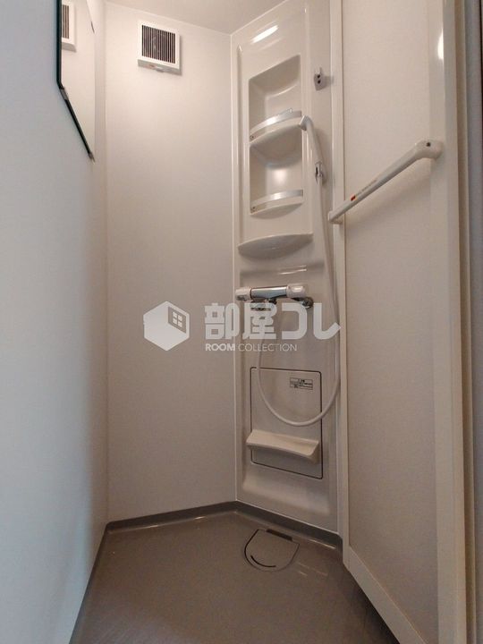プレシャス方南町の風呂