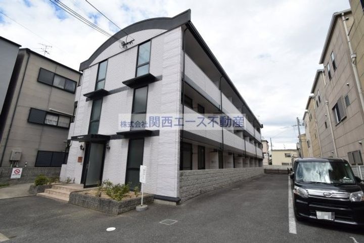 レオパレスジュネスの外観